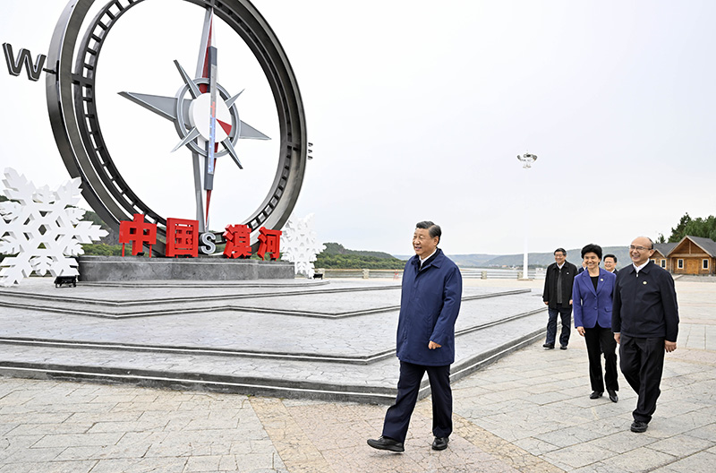 9月6日至8日，中共中央總書記、國家主席、中央軍委主席習近平在黑龍江考察。這是6日下午，習近平在大興安嶺地區(qū)漠河市北極村考察。